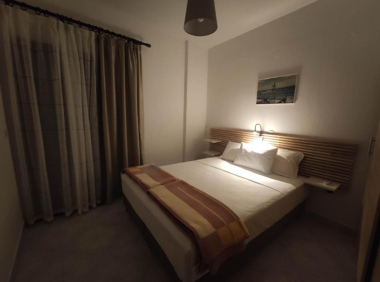 Para Thin Alos Inn نيوس مارماراس المظهر الخارجي الصورة