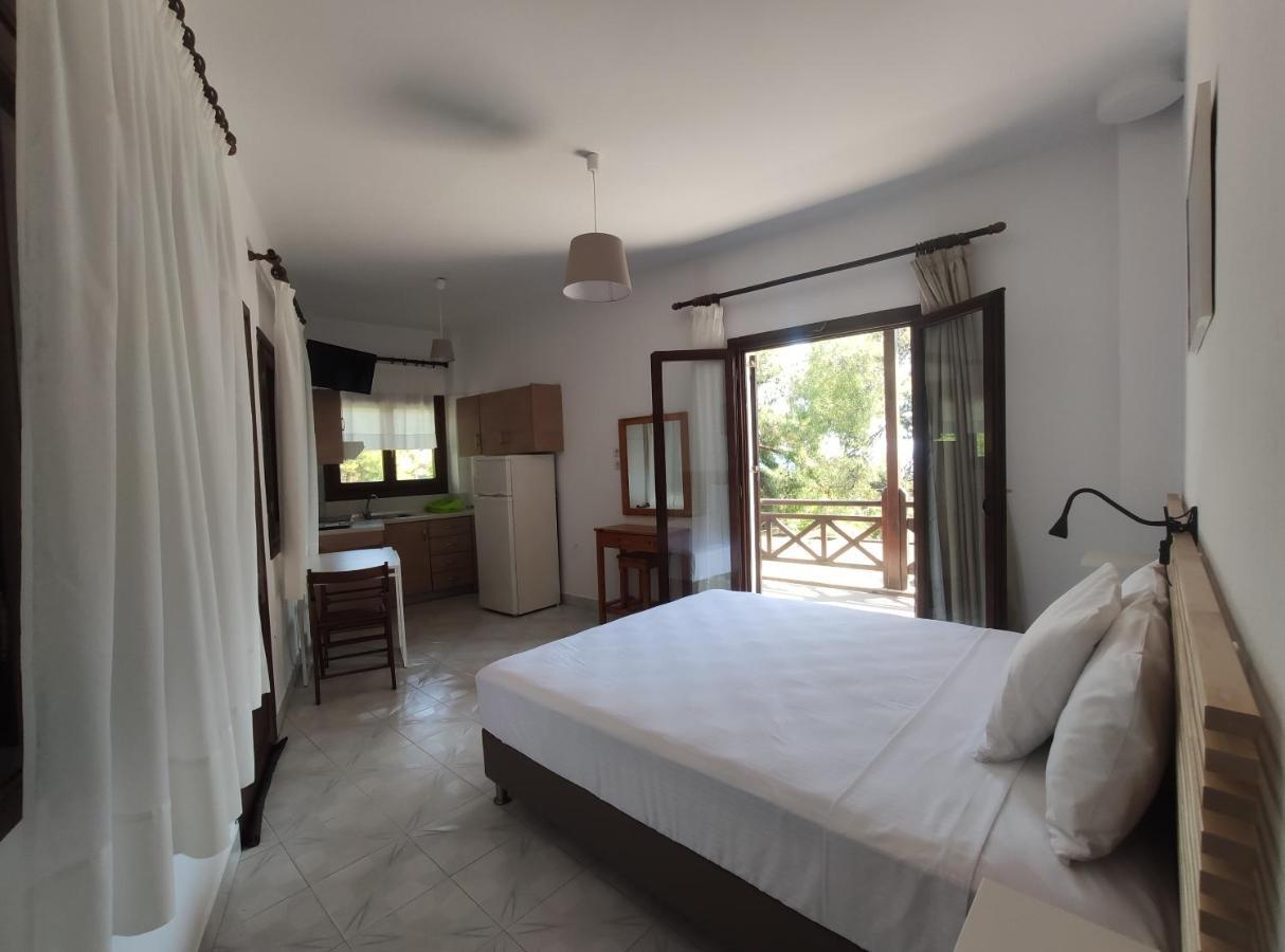 Para Thin Alos Inn نيوس مارماراس المظهر الخارجي الصورة
