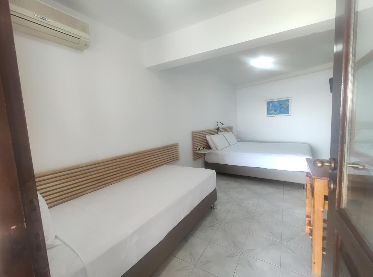 Para Thin Alos Inn نيوس مارماراس المظهر الخارجي الصورة