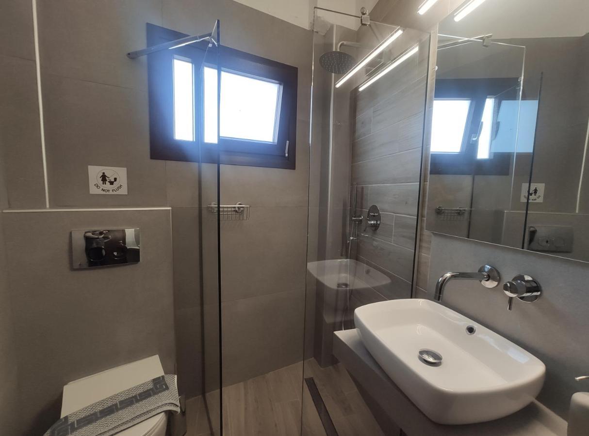 Para Thin Alos Inn نيوس مارماراس المظهر الخارجي الصورة