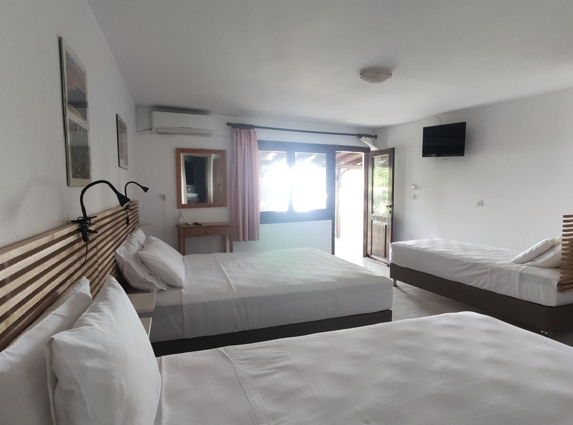 Para Thin Alos Inn نيوس مارماراس المظهر الخارجي الصورة