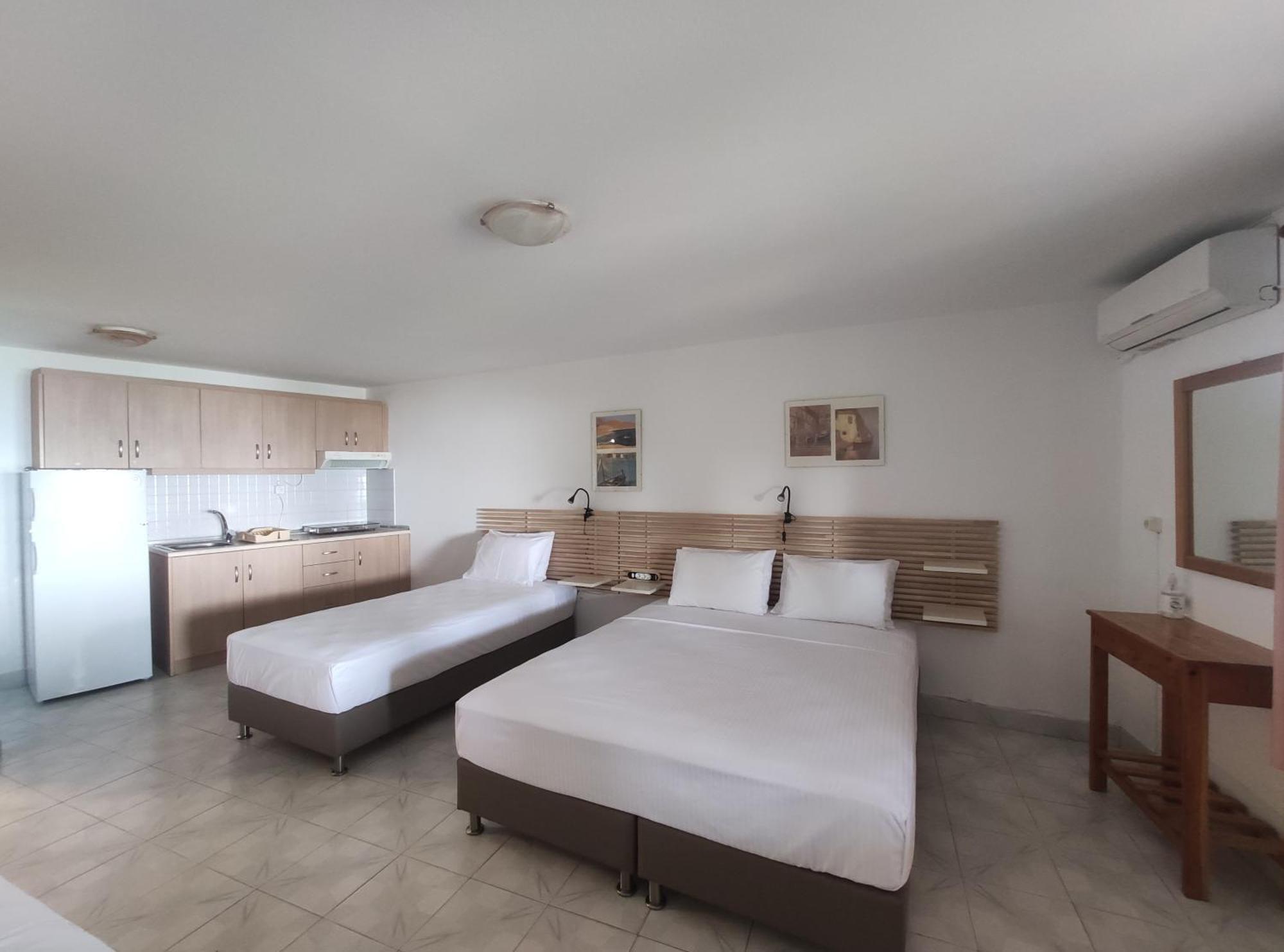 Para Thin Alos Inn نيوس مارماراس المظهر الخارجي الصورة