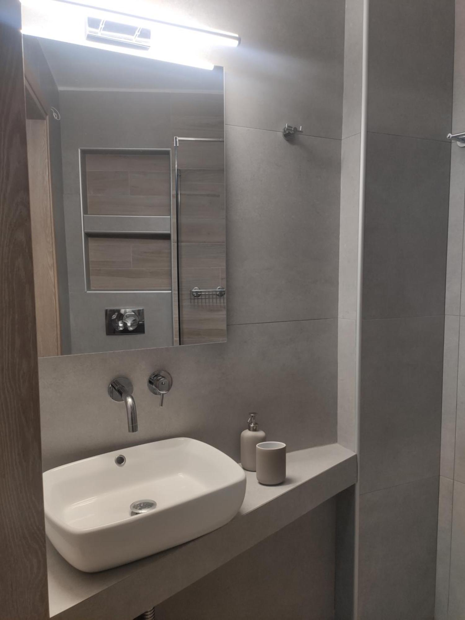 Para Thin Alos Inn نيوس مارماراس المظهر الخارجي الصورة