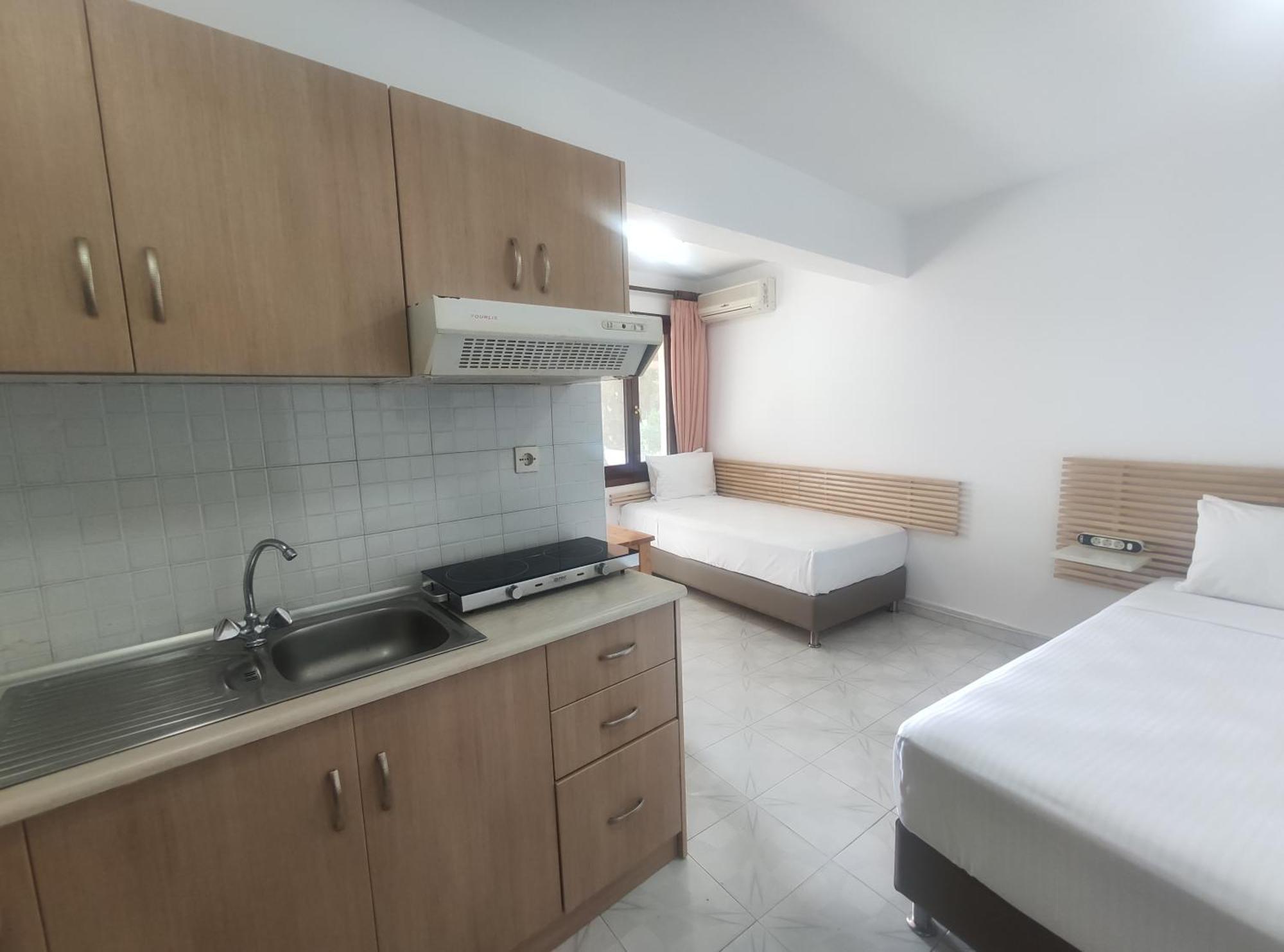 Para Thin Alos Inn نيوس مارماراس المظهر الخارجي الصورة